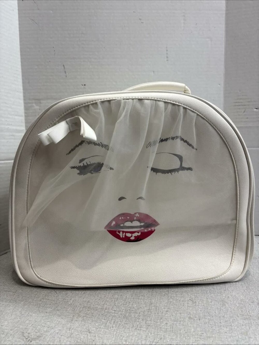 Betsey Johnson Marilyn Monroe Kiss The Bride Weekender Bag Dome Travel HTF